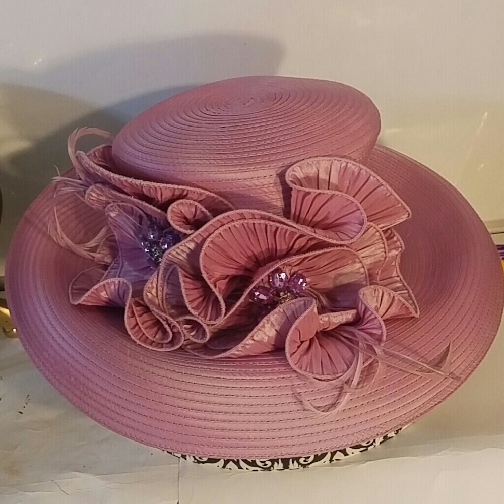Mauve Women's Fashion hat.